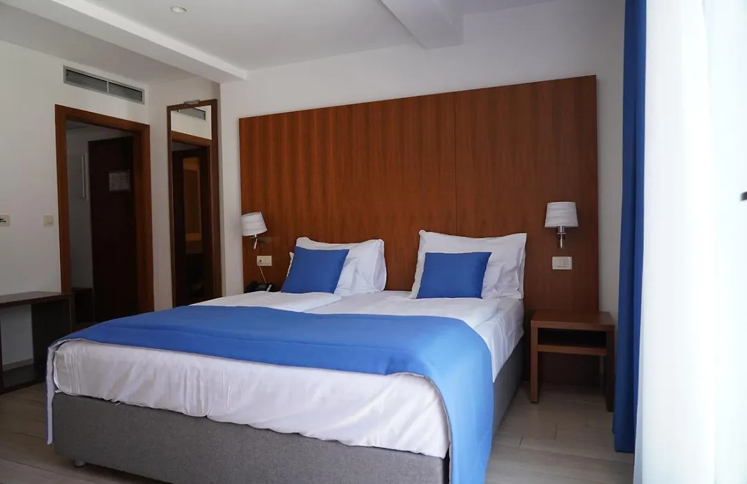 Aparthotel Miramare-1